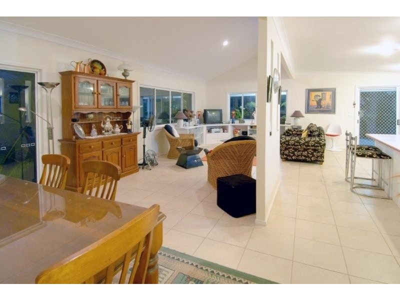 18 Seymour Close, Rosemount QLD 4560