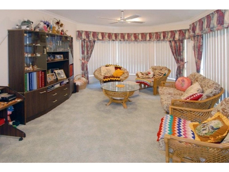 22 Heath Court, Little Mountain QLD 4551