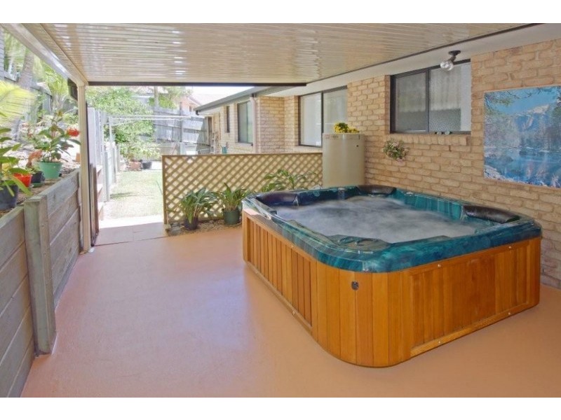 22 Heath Court, Little Mountain QLD 4551