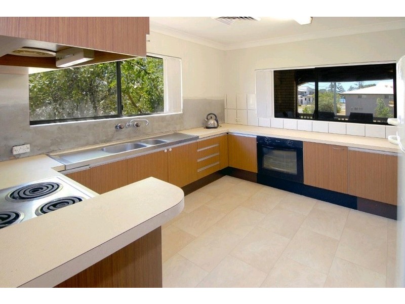 40 Anning Avenue, Golden Beach QLD 4551