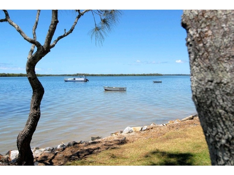 40 Anning Avenue, Golden Beach QLD 4551