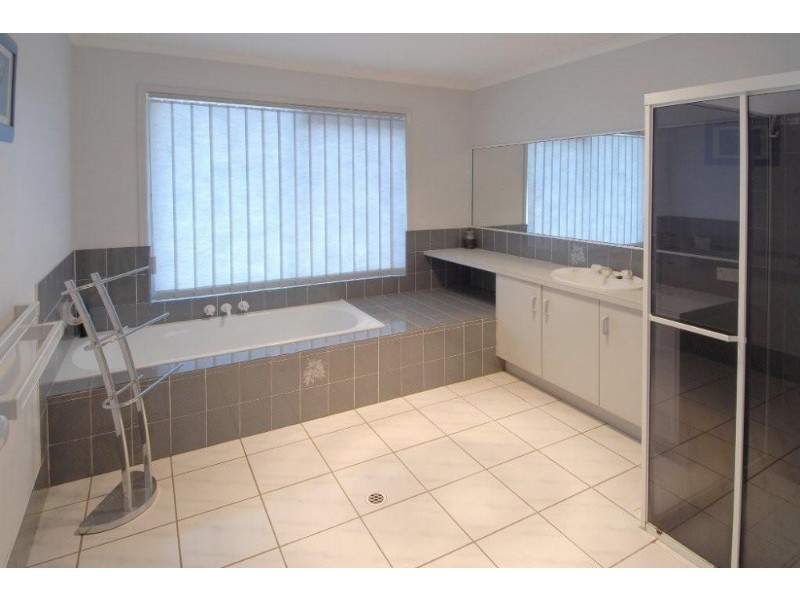 17 Baanya Street, Wurtulla QLD 4575