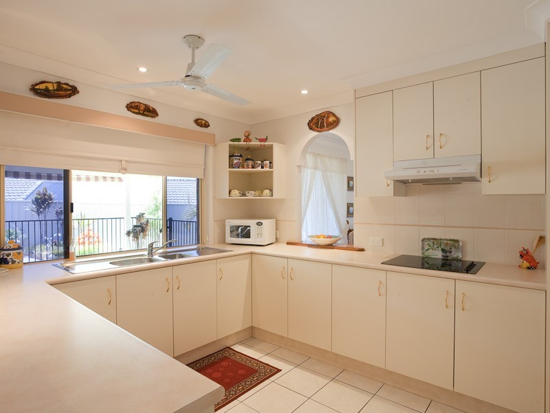 4 Ruskin Place, Aroona QLD 4551