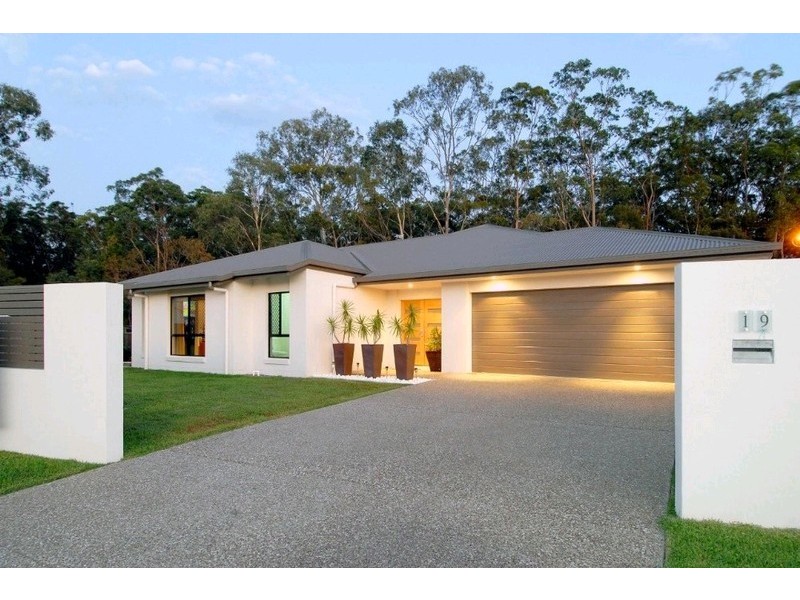 19 Acaciabark Place, Little Mountain QLD 4551
