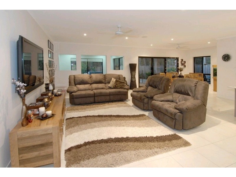 19 Acaciabark Place, Little Mountain QLD 4551