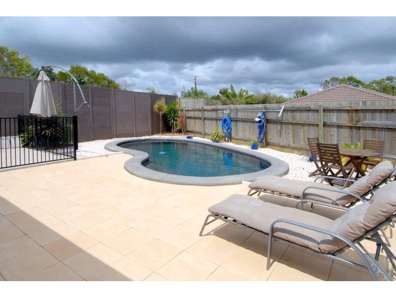 15 Kingsley Court, Little Mountain QLD 4551