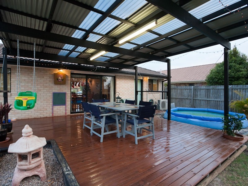 6 St James Court, Little Mountain QLD 4551