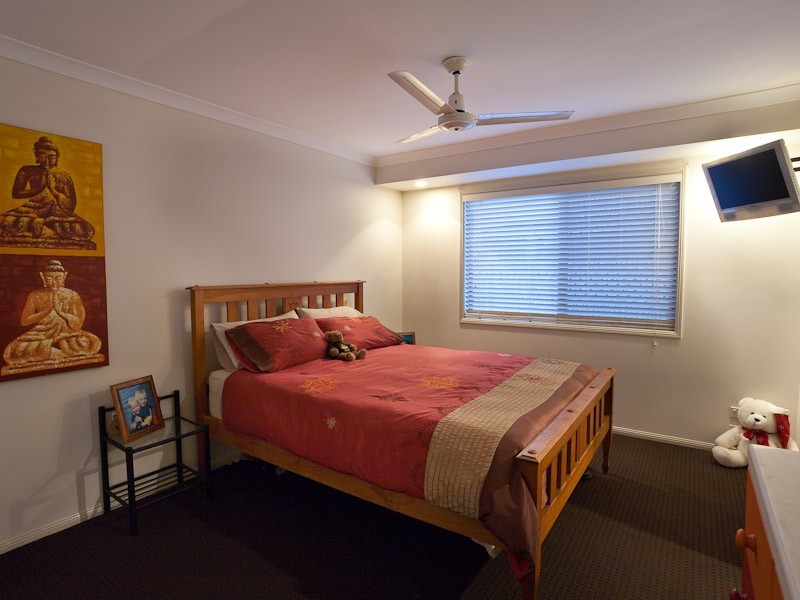 6 St James Court, Little Mountain QLD 4551