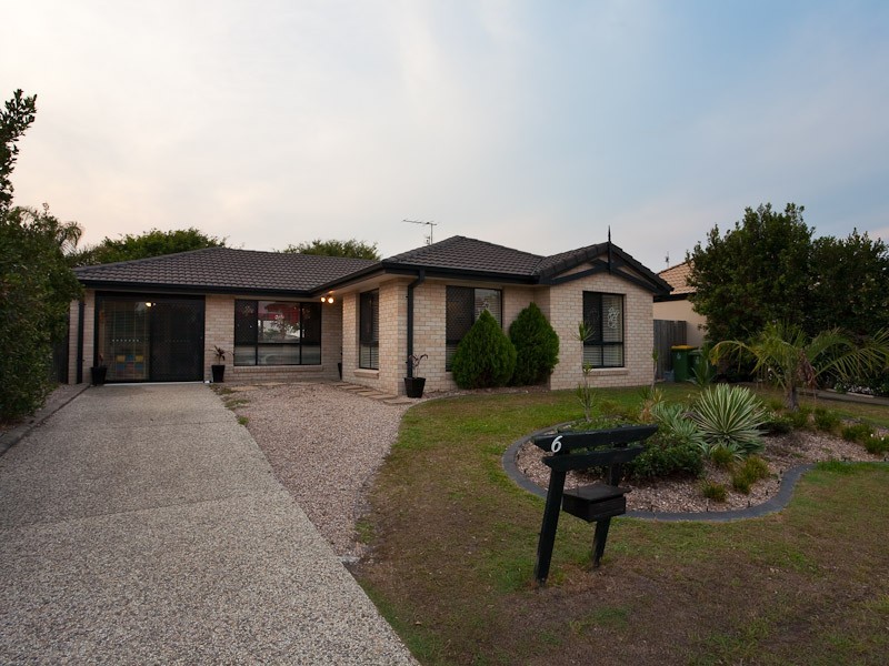 6 St James Court, Little Mountain QLD 4551