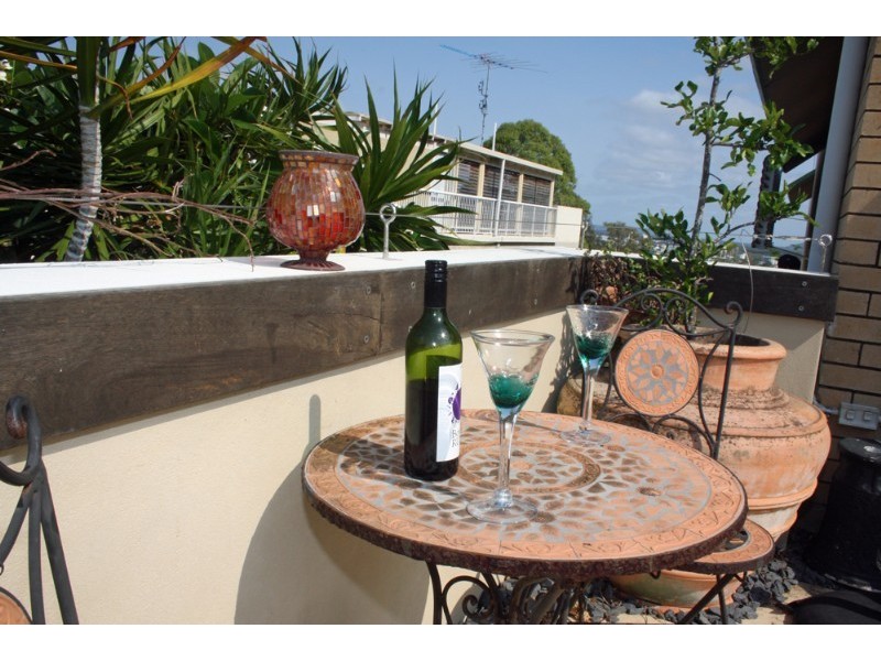 2/72 Tantula Road West, Alexandra Headland QLD 4572