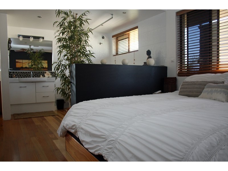 2/72 Tantula Road West, Alexandra Headland QLD 4572