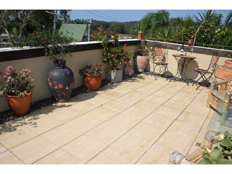 2/72 Tantula Road West, Alexandra Headland QLD 4572