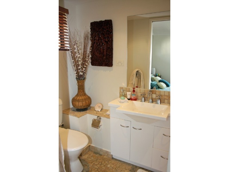 2/72 Tantula Road West, Alexandra Headland QLD 4572