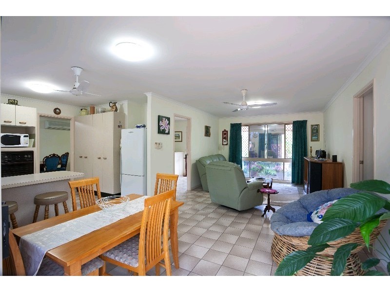 16 Brolga Court, Little Mountain QLD 4551