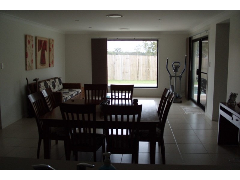 11 Rebecca Street, Little Mountain QLD 4551