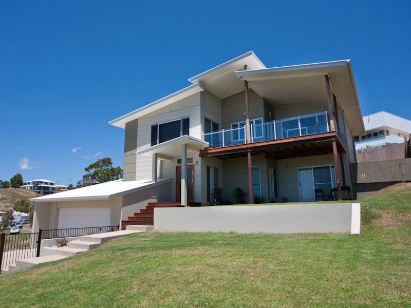 4 Ocean View Place, Caloundra QLD 4551