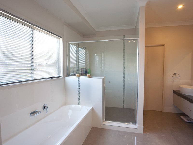 4 Ocean View Place, Caloundra QLD 4551