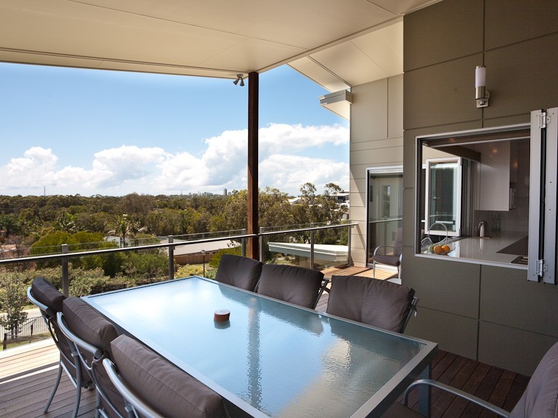 4 Ocean View Place, Caloundra QLD 4551