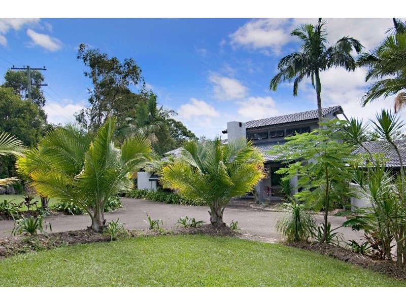 2 Lexington Drive, Little Mountain QLD 4551