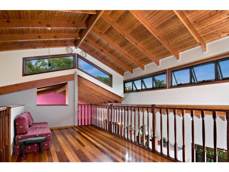 2 Lexington Drive, Little Mountain QLD 4551