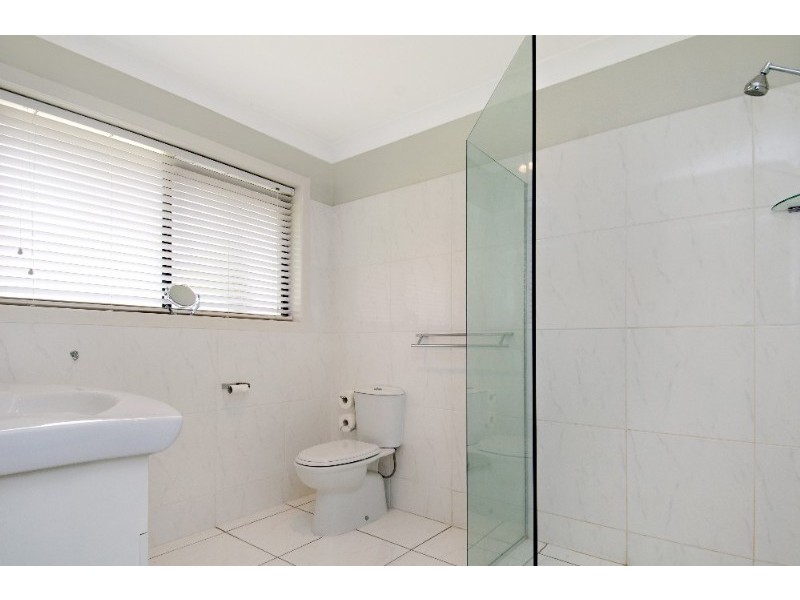 2 Lexington Drive, Little Mountain QLD 4551