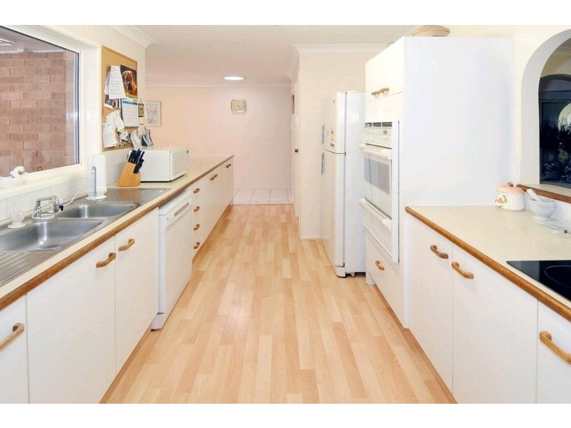 1 Kangaroo Drive, Little Mountain QLD 4551