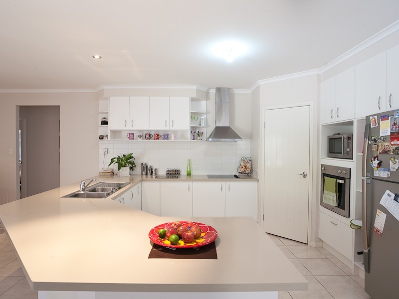 30 Undanbi Place, Pelican Waters QLD 4551