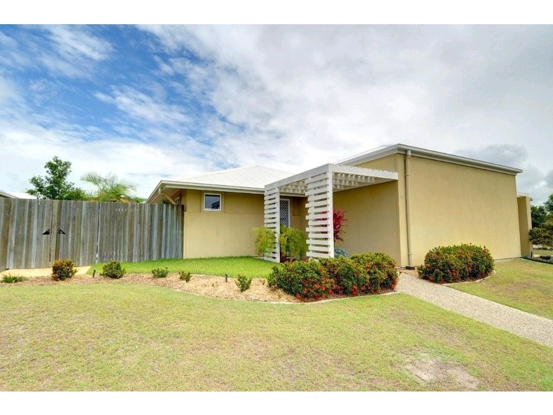 24/1 Harbourlights Way, Pelican Waters QLD 4551