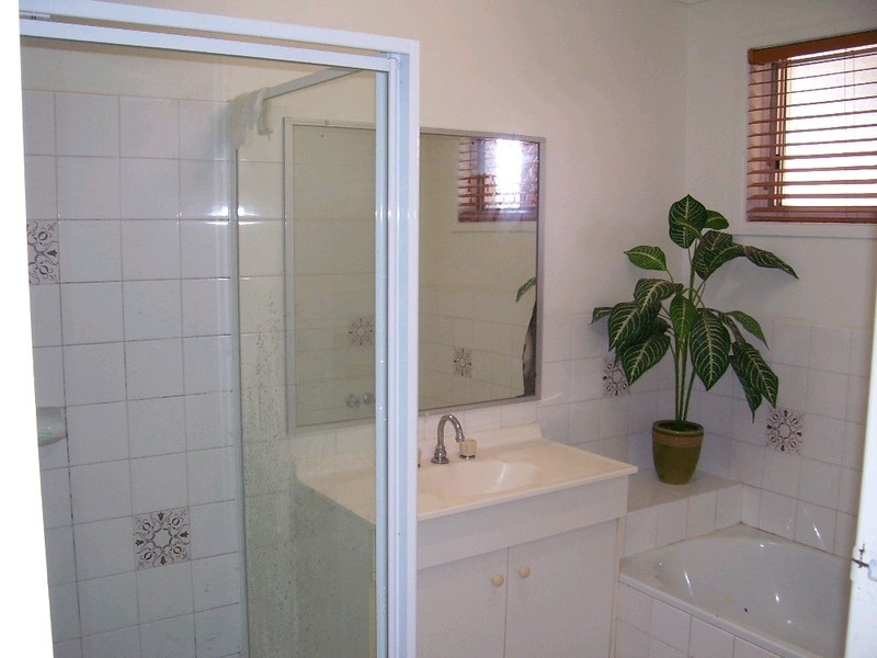 7 Echuca Court, Warana QLD 4575