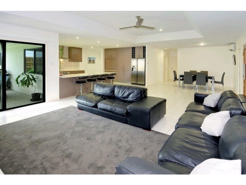 15 Bainbridge Circuit, Sippy Downs QLD 4556