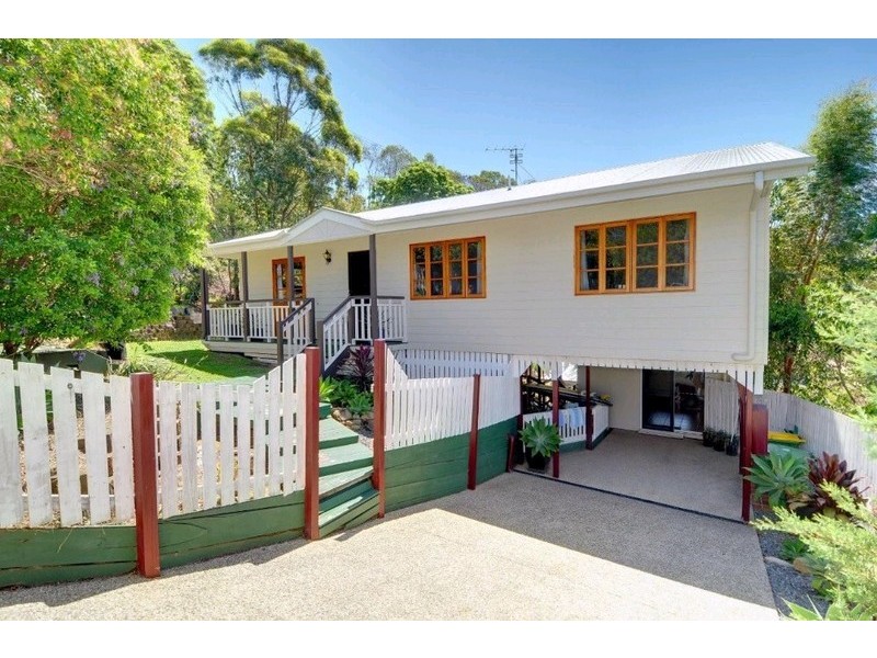 1 Stradbroke Drive, Little Mountain QLD 4551