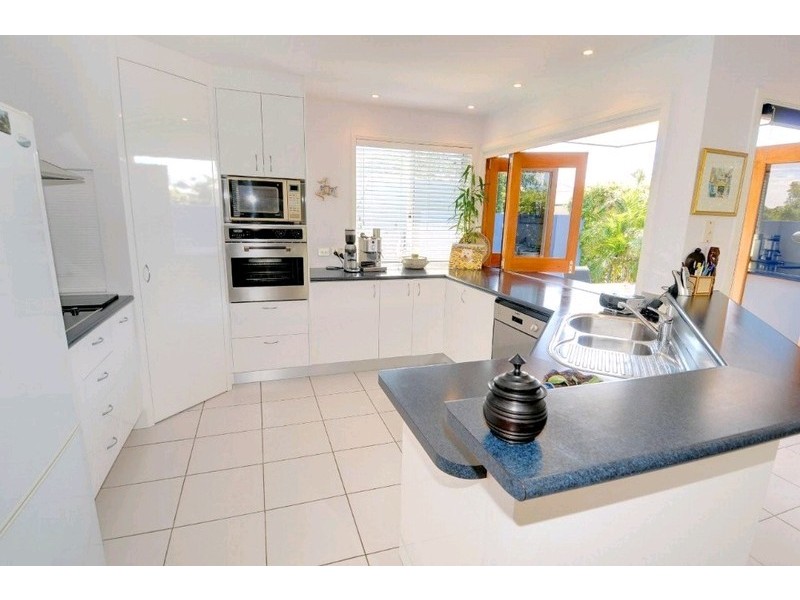 10 Sardinia Place, Kawana Island QLD 4575