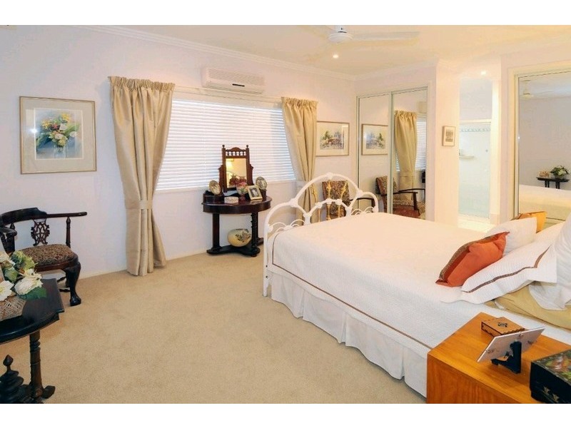 10 Sardinia Place, Kawana Island QLD 4575