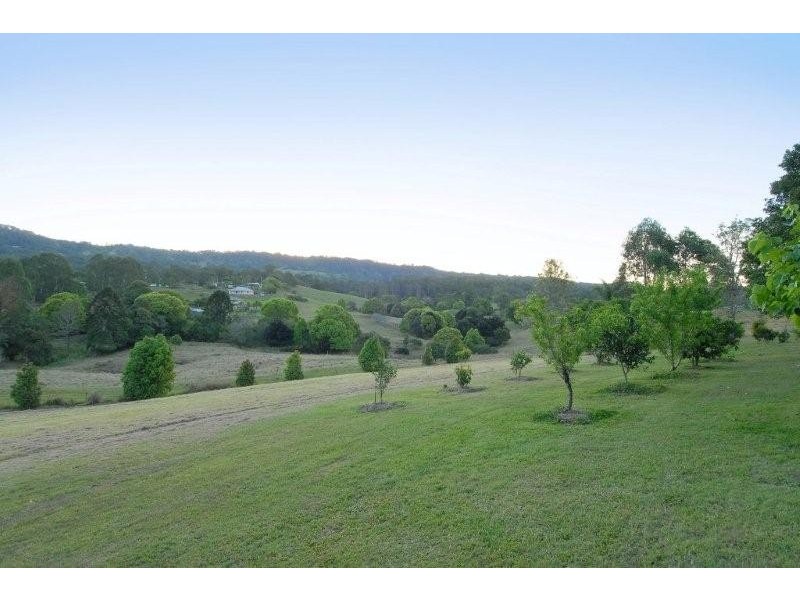 14 Burnside Road, Nambour QLD 4560