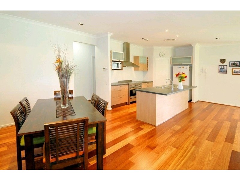 27 Birrobeen Street, Little Mountain QLD 4551