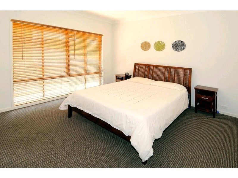 27 Birrobeen Street, Little Mountain QLD 4551