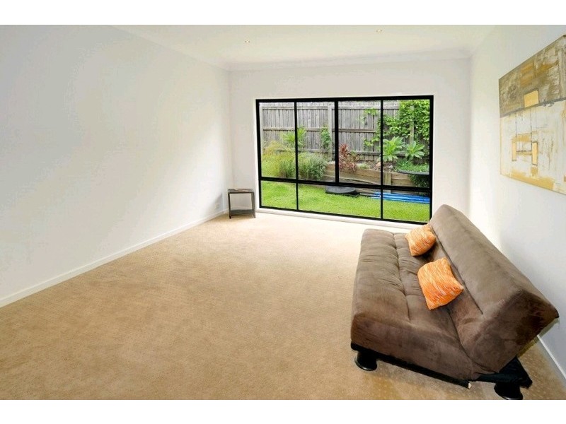 27 Birrobeen Street, Little Mountain QLD 4551