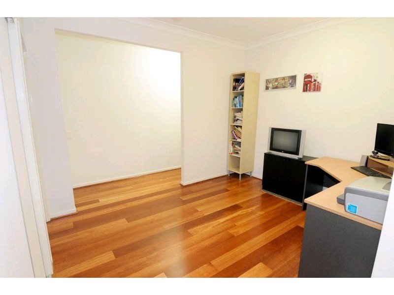 27 Birrobeen Street, Little Mountain QLD 4551