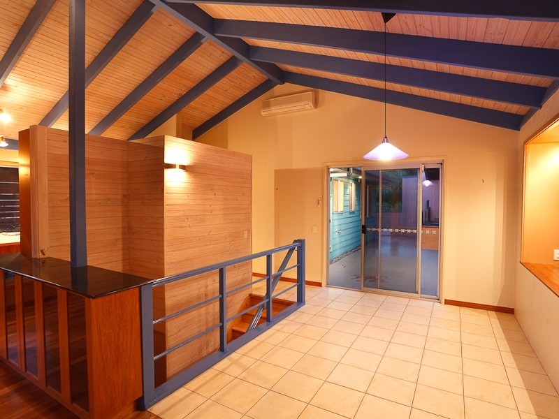 5 Yakola Parade, Alexandra Headland QLD 4572