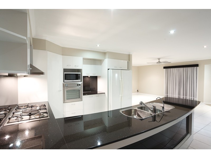 9 Firefly Street, Pelican Waters QLD 4551