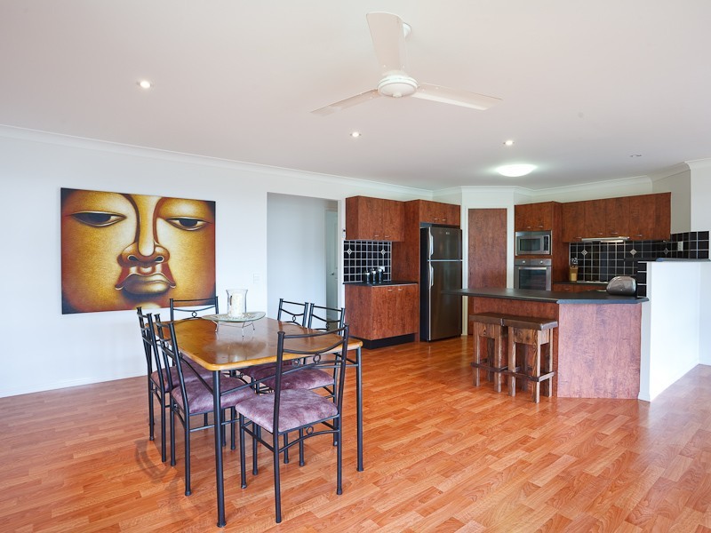 15 Anglia Place, Little Mountain QLD 4551