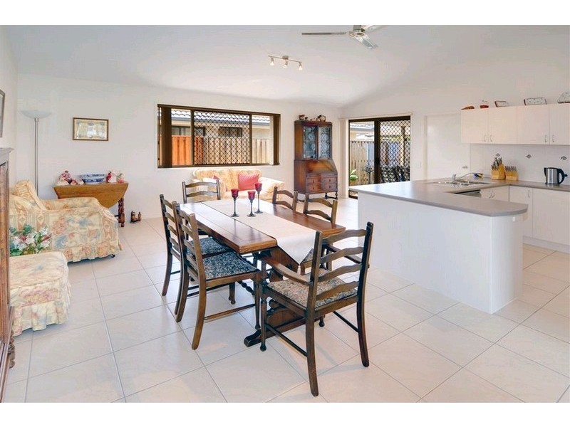 8 Cannon Lane, Little Mountain QLD 4551