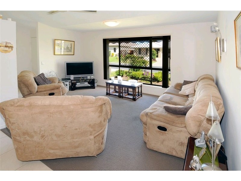 8 Cannon Lane, Little Mountain QLD 4551