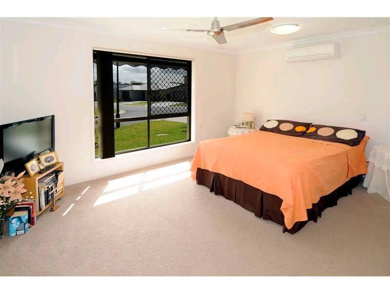 8 Cannon Lane, Little Mountain QLD 4551