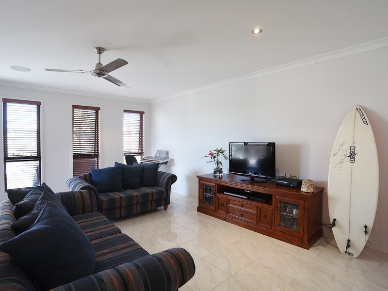 6 Bangalore Close, Caloundra West QLD 4551