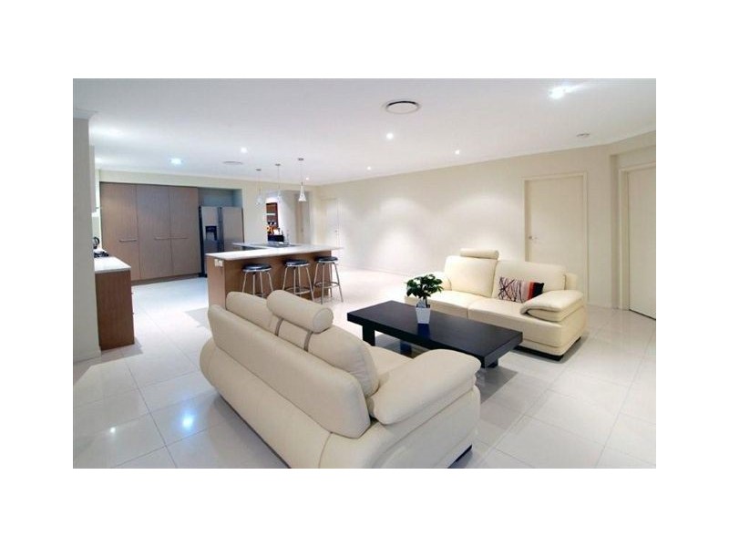 37 Turnbury Street, Little Mountain QLD 4551