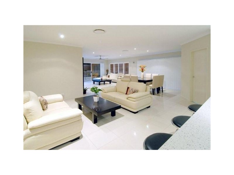 37 Turnbury Street, Little Mountain QLD 4551