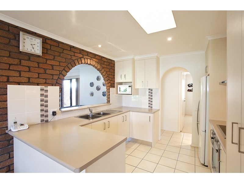 6 Murrindi Street, Minyama QLD 4575