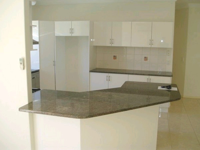 12 Sumatra Court, Kawana Island QLD 4575