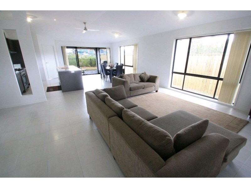 47 Liekefett Way, Little Mountain QLD 4551